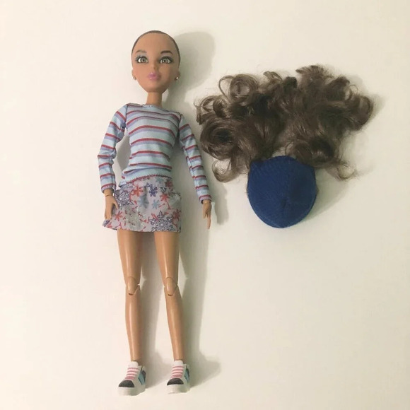 Liv Doll Katie with Brunette Wig with  Hat Articulated Doll - Picture 14 of 16